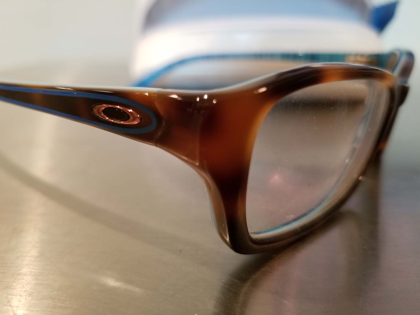 Woman's Oakley Short Cut Prescription Glasses Tortoise Plaid eBay